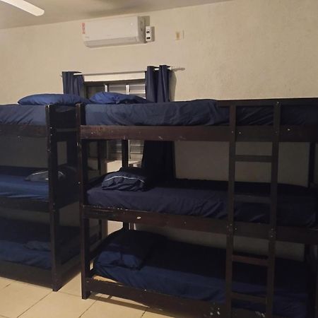 Oasis Hostel E Pousada Itanhaém Екстериор снимка