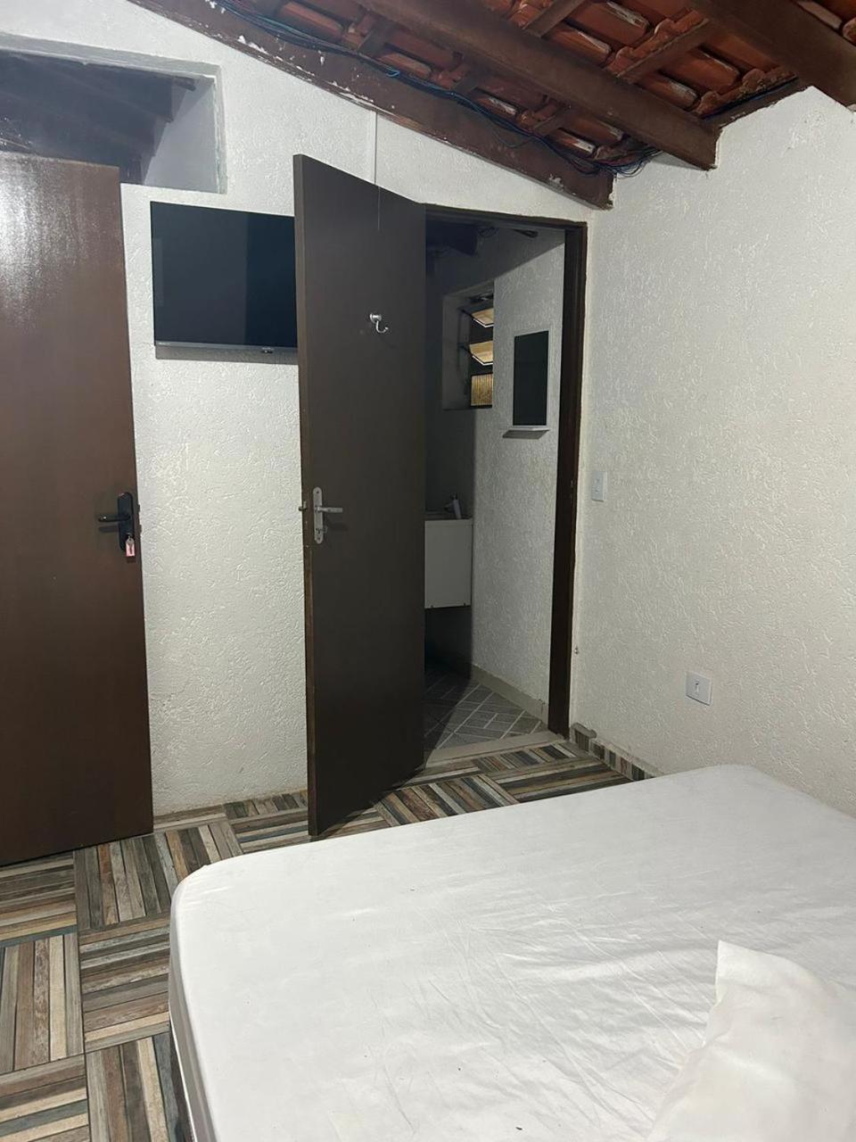 Oasis Hostel E Pousada Itanhaém Екстериор снимка