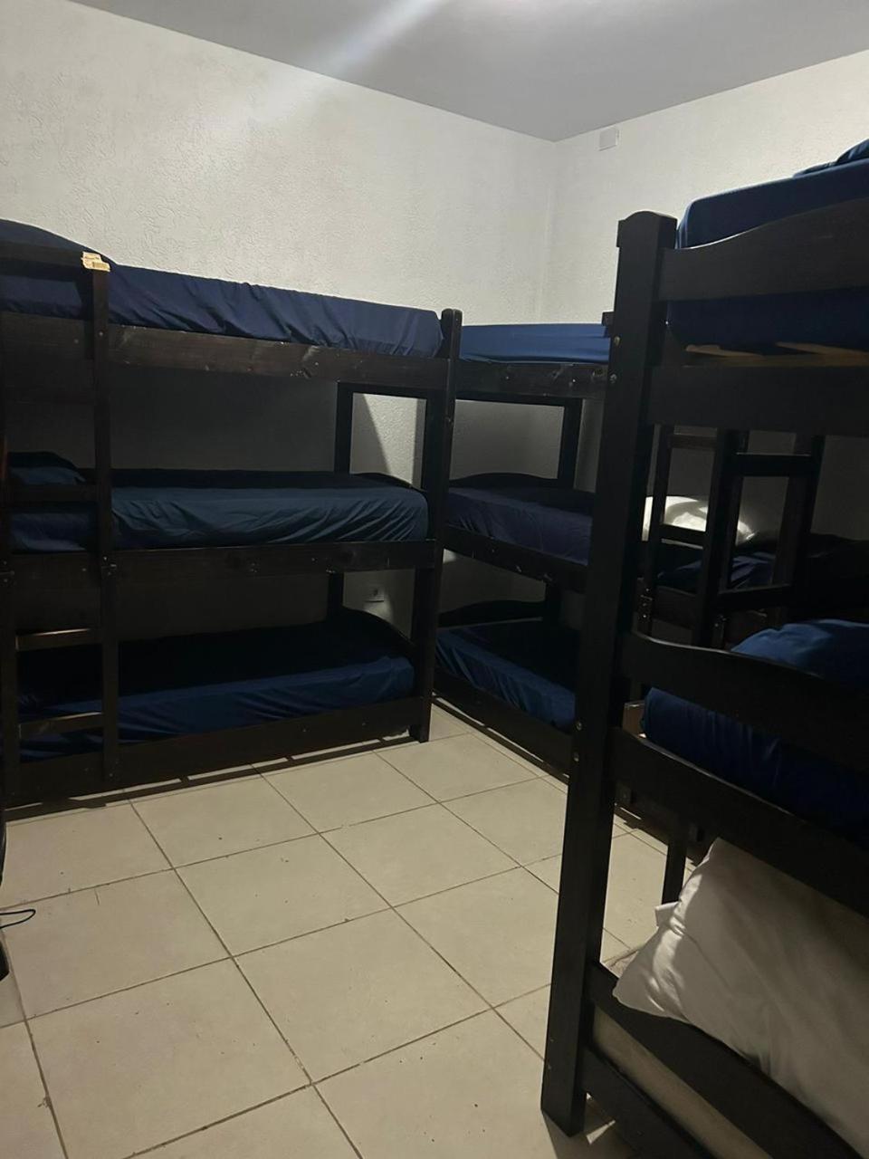 Oasis Hostel E Pousada Itanhaém Екстериор снимка